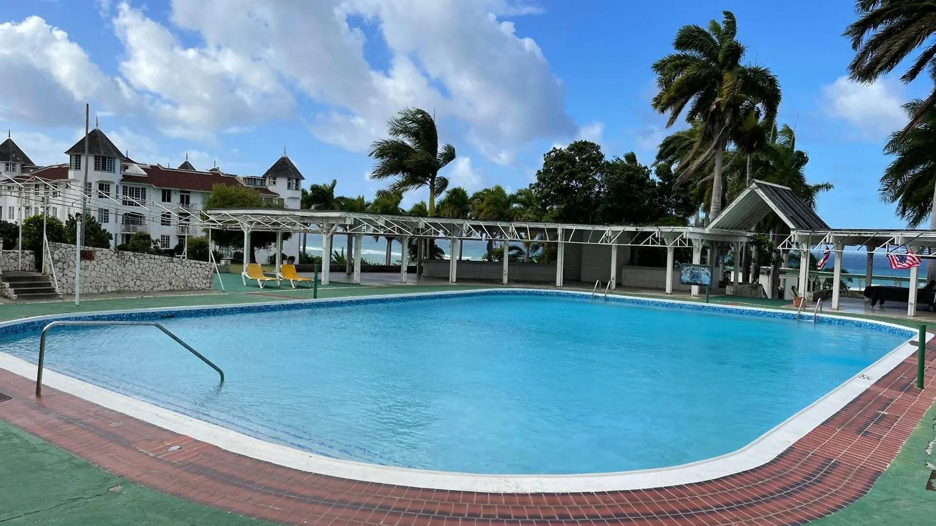 Marriott Seacastles F32, Montego Bay Apartment